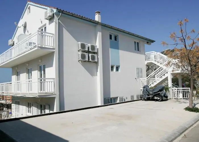 Trogrli - With Balcony And Sea View